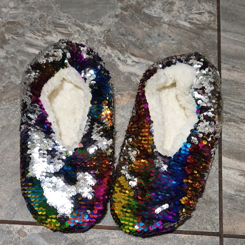 Sequin Slippers with Multicolor Design